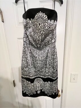 White House Black Market | Dresses | White House Black Market Strapless Sheath Cocktail Dress Size 2 Nwt